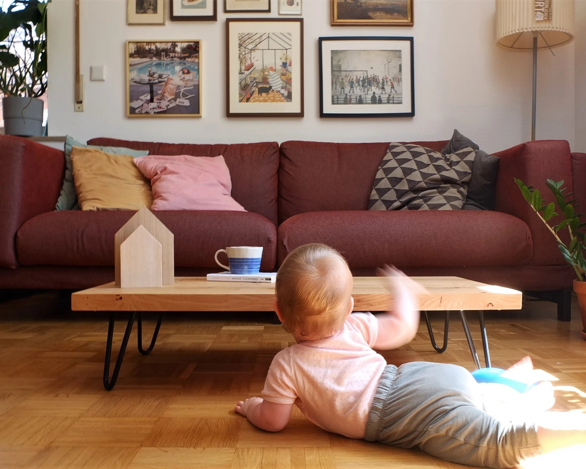 asiatischer niedriger tisch