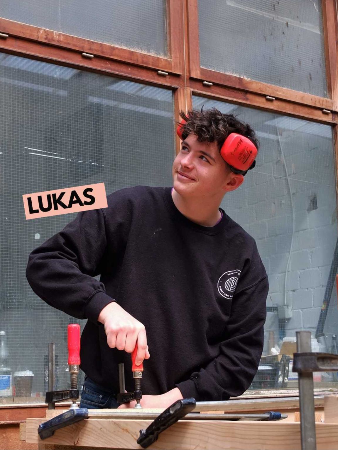 Handgemachter Designtisch Nussbaum Holz nach Wunschmaß und Stil