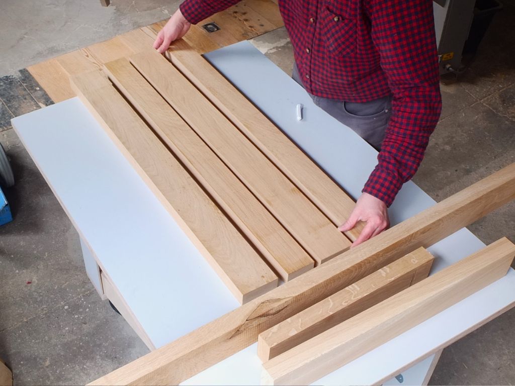 holztisch nach maß erweiterbar vom schreiner nach maß handgefertigt