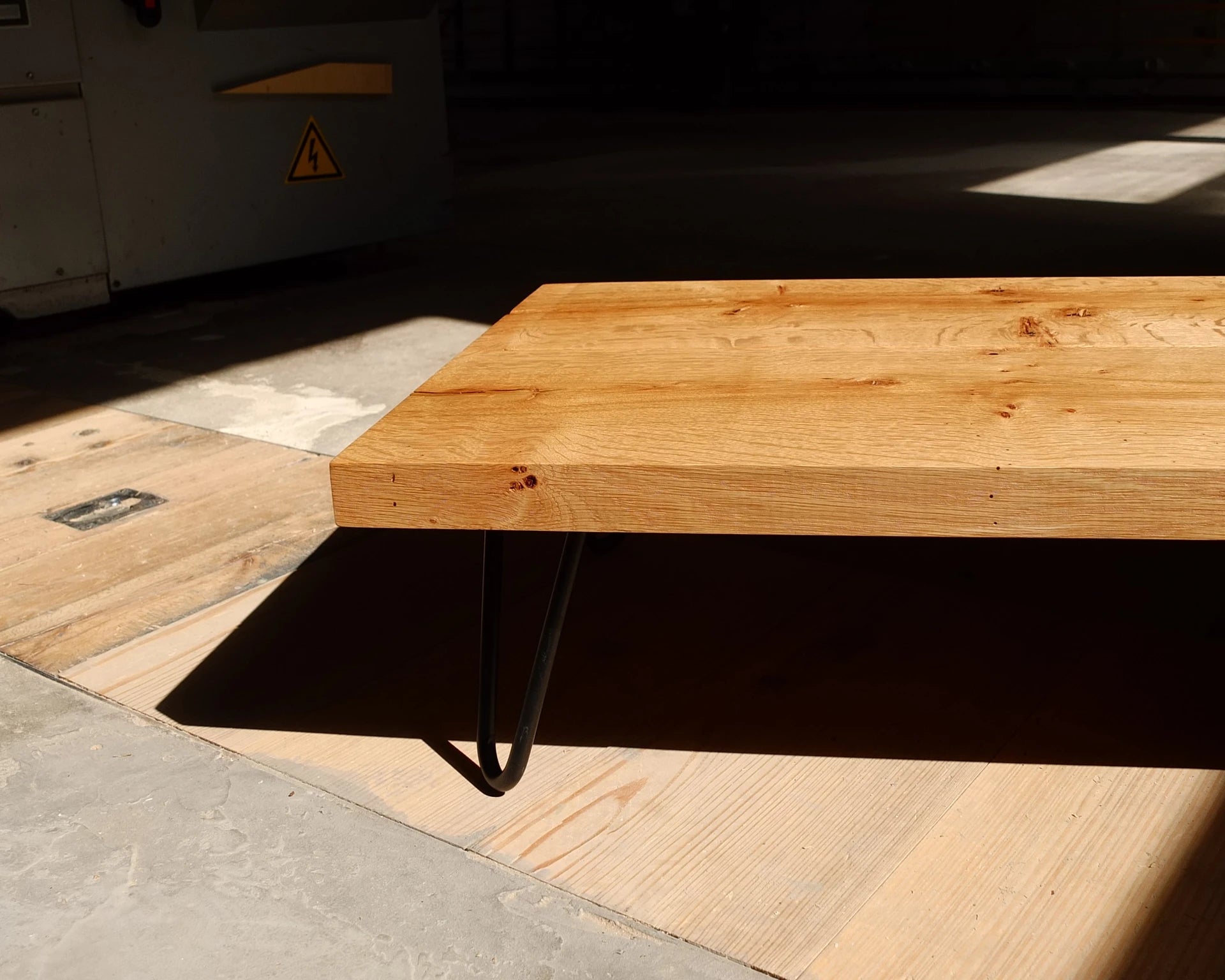 Klassischer Mid Century Couchtisch – Mid You trifft modernes Wohnen