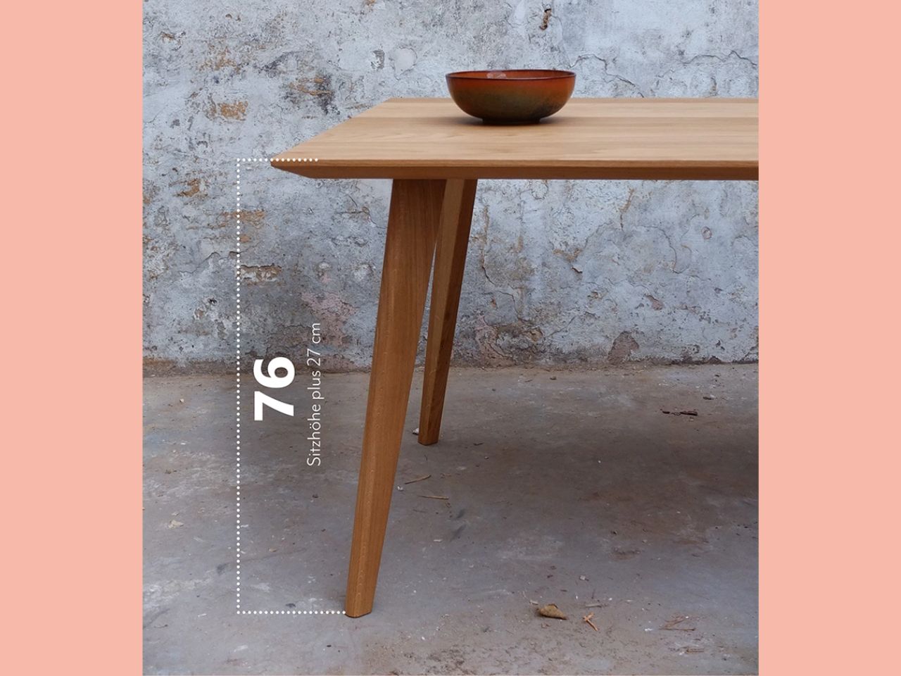 Massivholztisch im skandinavischen Stil – schlicht, filigran und zeitlos
