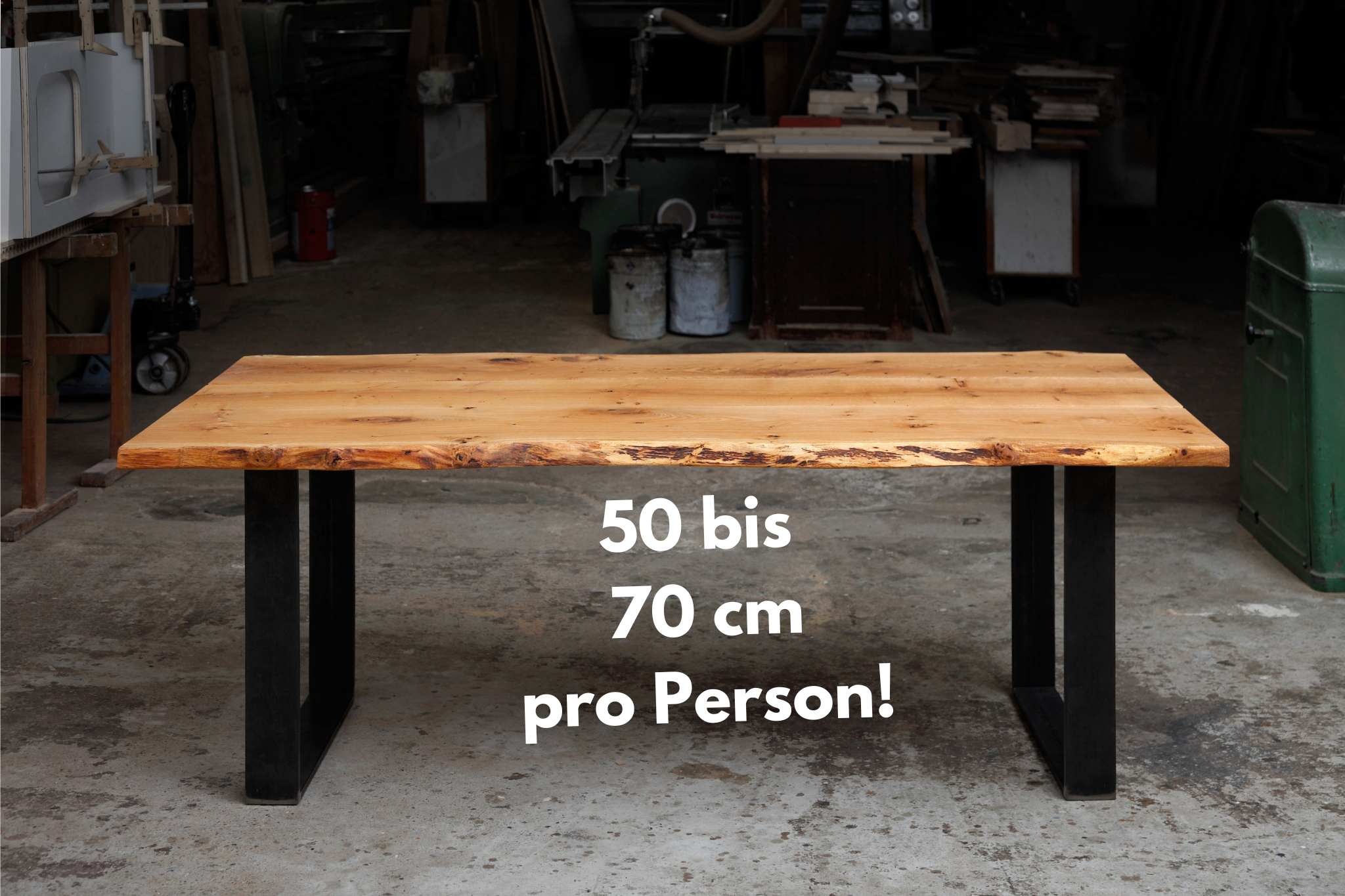 Wie plane ich die Sitzplätze bei einem Massivholztisch richtig ein?