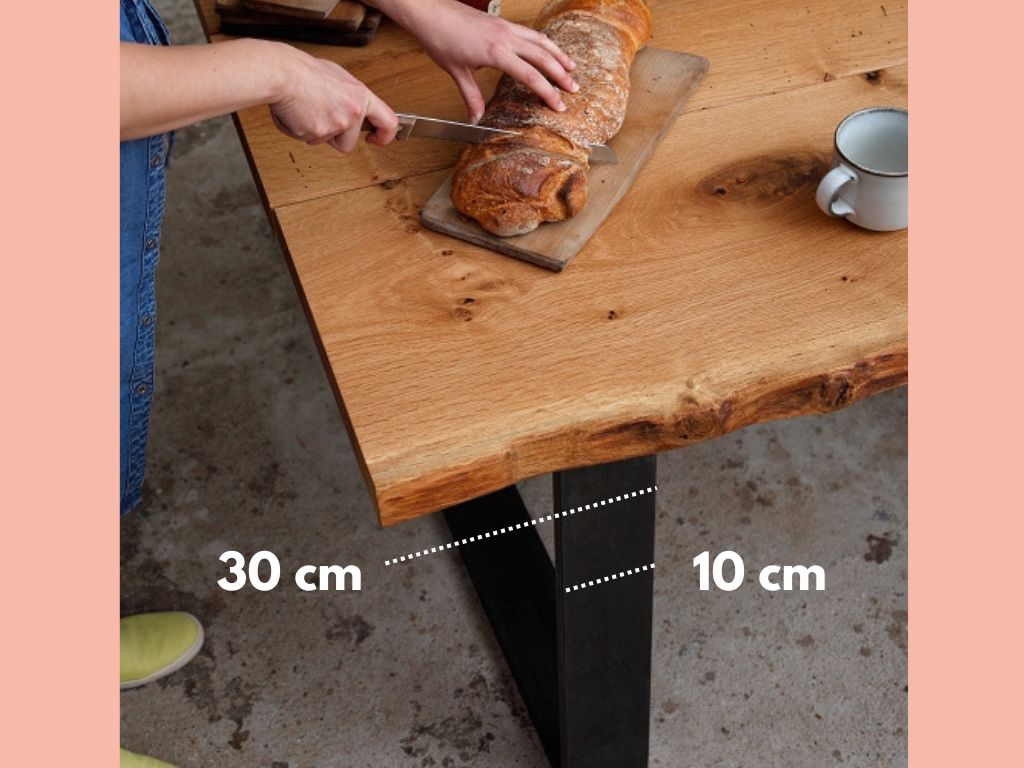 massivholztisch hochwertig mit naturkante modern vom schreiner